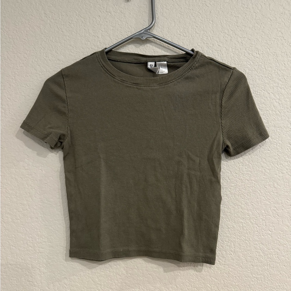 Cute ribbed shirts!